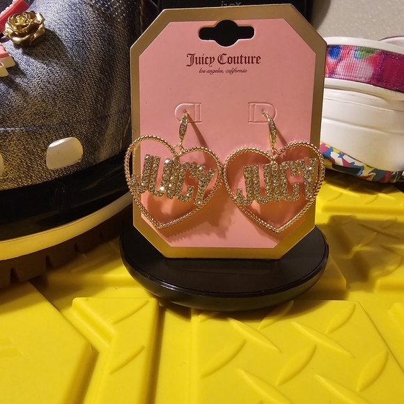 ✨ New! Juicy Couture Gold Tone Crystal Heart Drop Earrings ✨ - Picture 2 of 4